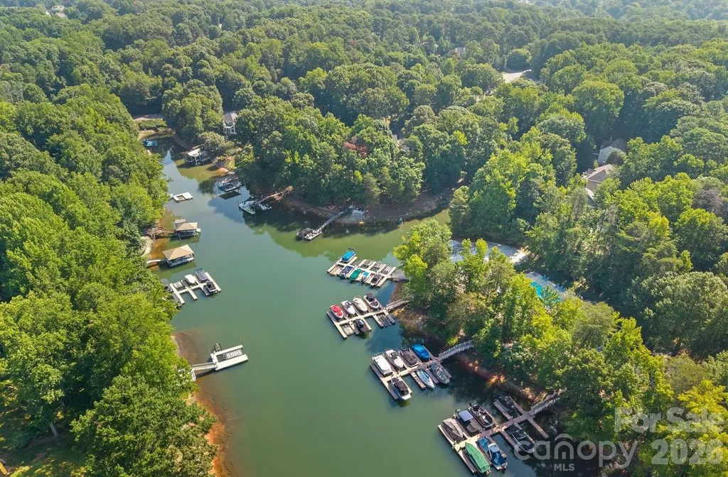 121 Lake Pine Road Mooresville NC 28117