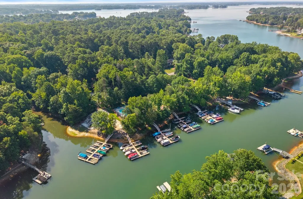 121 Lake Pine Road Mooresville NC 28117