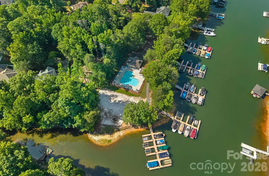 121 Lake Pine Road Mooresville NC 28117