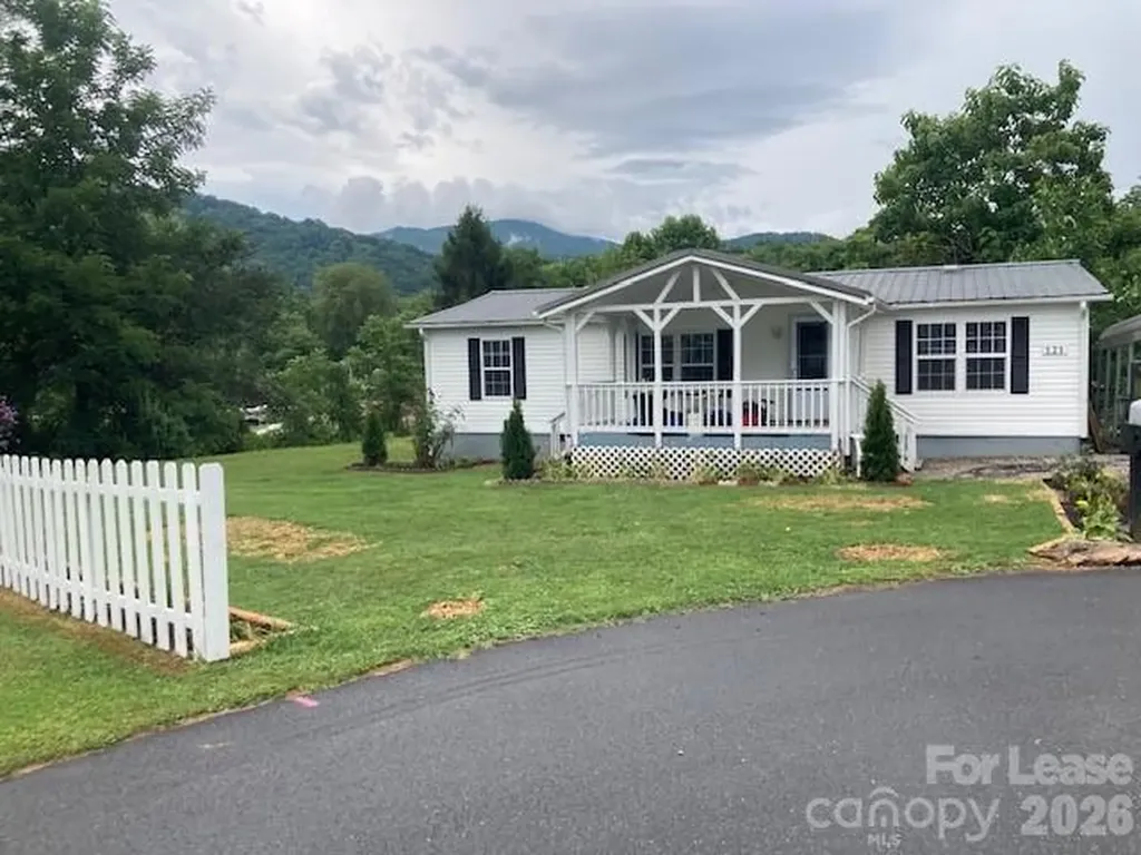 121 J F Morris Drive Waynesville NC 28786