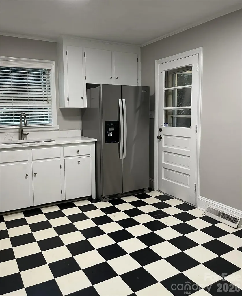 4217 Winfield Drive Charlotte NC 28205