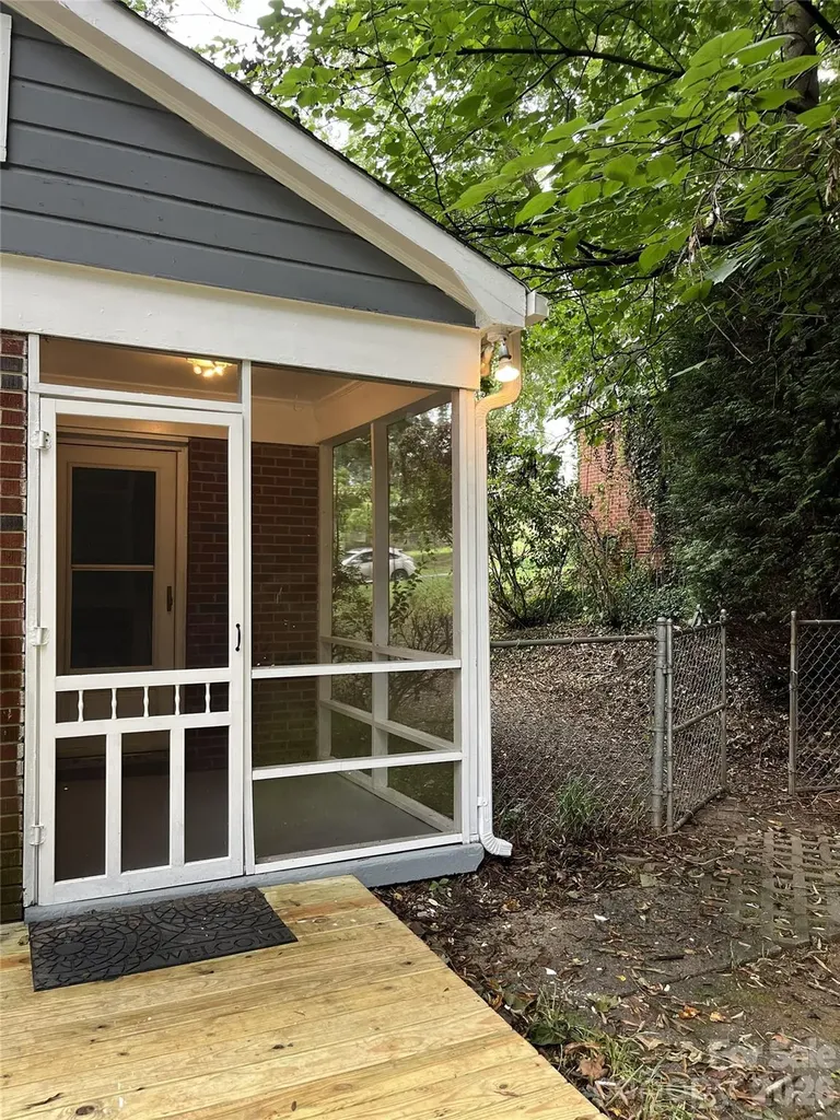 4217 Winfield Drive Charlotte NC 28205