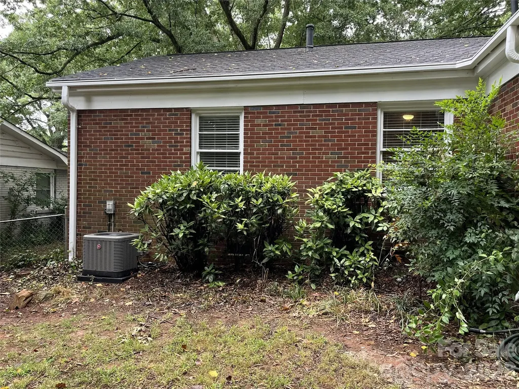 4217 Winfield Drive Charlotte NC 28205