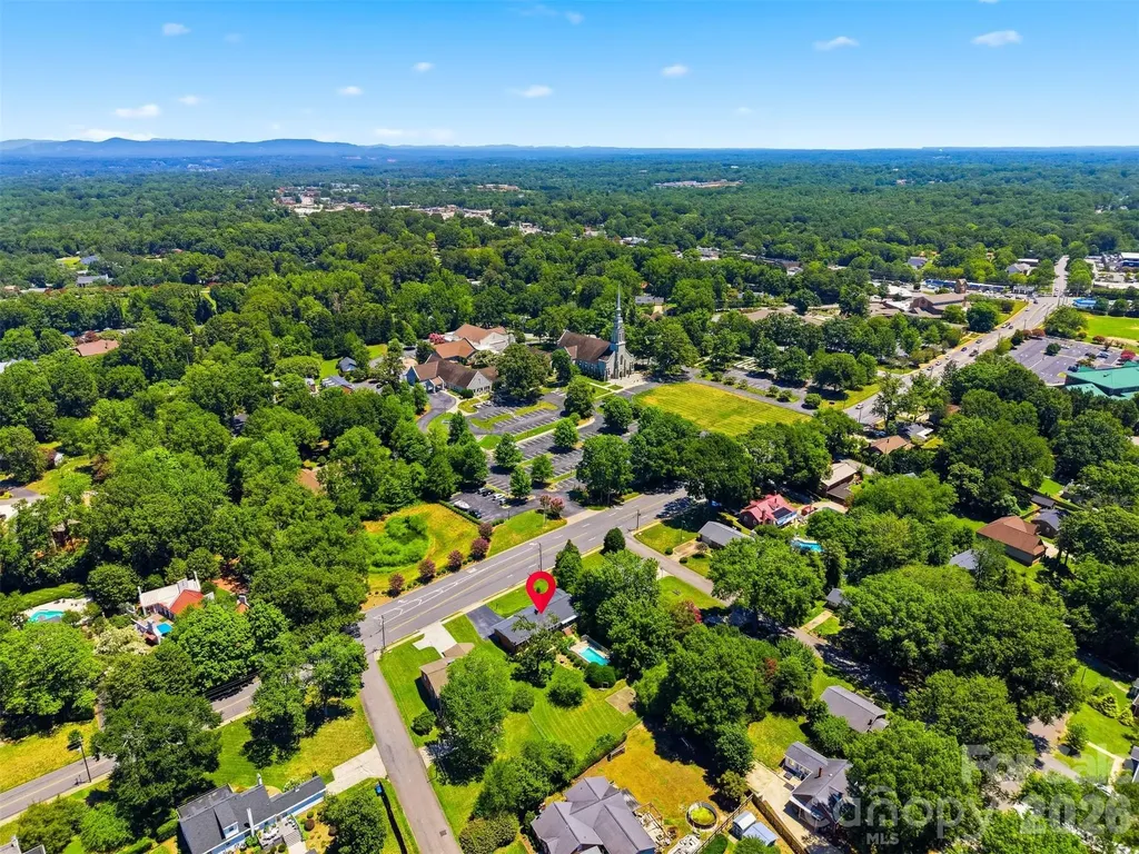 321 16th Avenue NW Hickory NC 28601