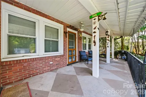 321 16th Avenue NW Hickory NC 28601