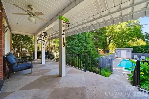 321 16th Avenue NW Hickory NC 28601