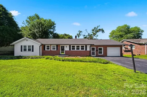 321 16th Avenue NW Hickory NC 28601