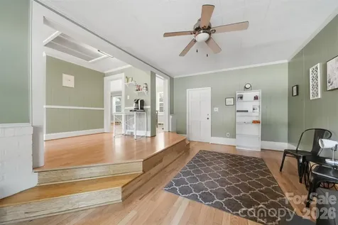 321 16th Avenue NW Hickory NC 28601