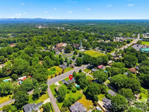 321 16th Avenue NW Hickory NC 28601