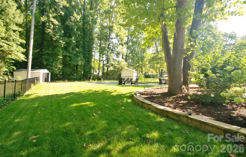 8301 Abercorn Lane Charlotte NC 28227