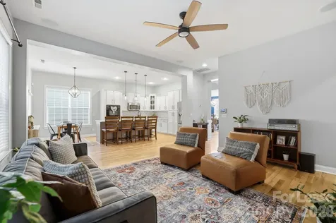 8636 Sagekirk Court Charlotte NC 28278