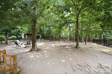 8636 Sagekirk Court Charlotte NC 28278