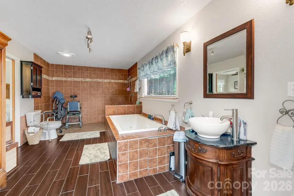 95 Pensacola Avenue Arden NC 28704