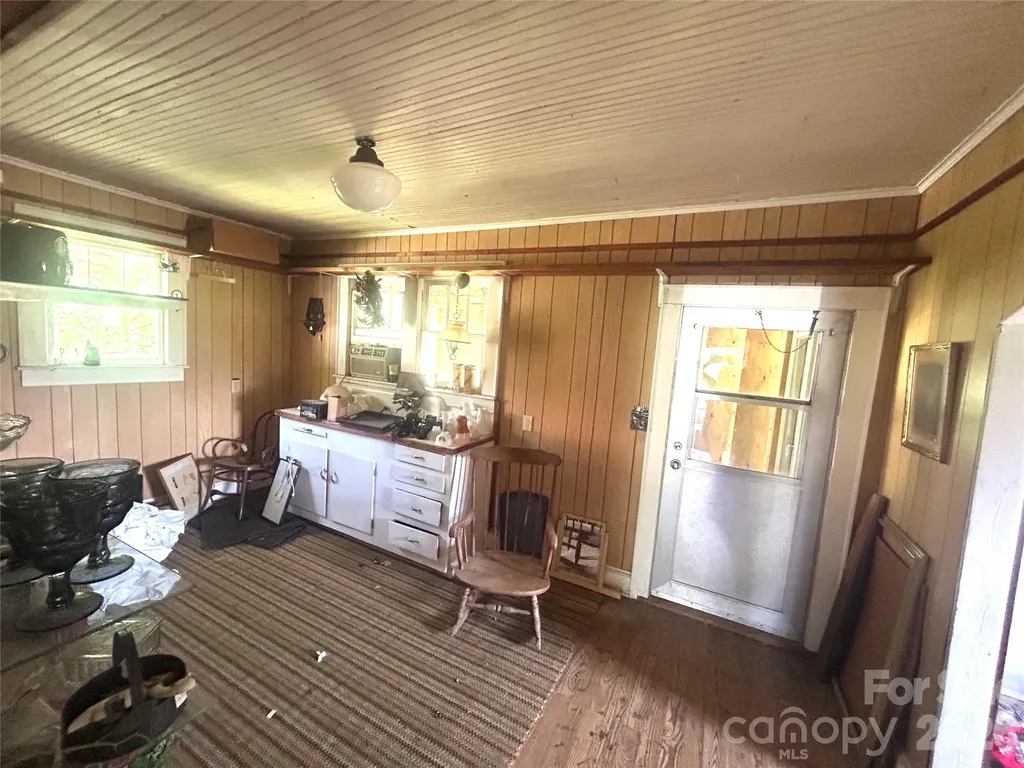 2981 W Old Nc 150 Highway Crouse NC 28033