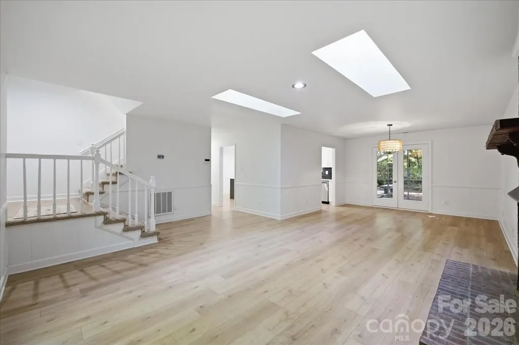 1107 Spring Fall Court Charlotte NC 28213