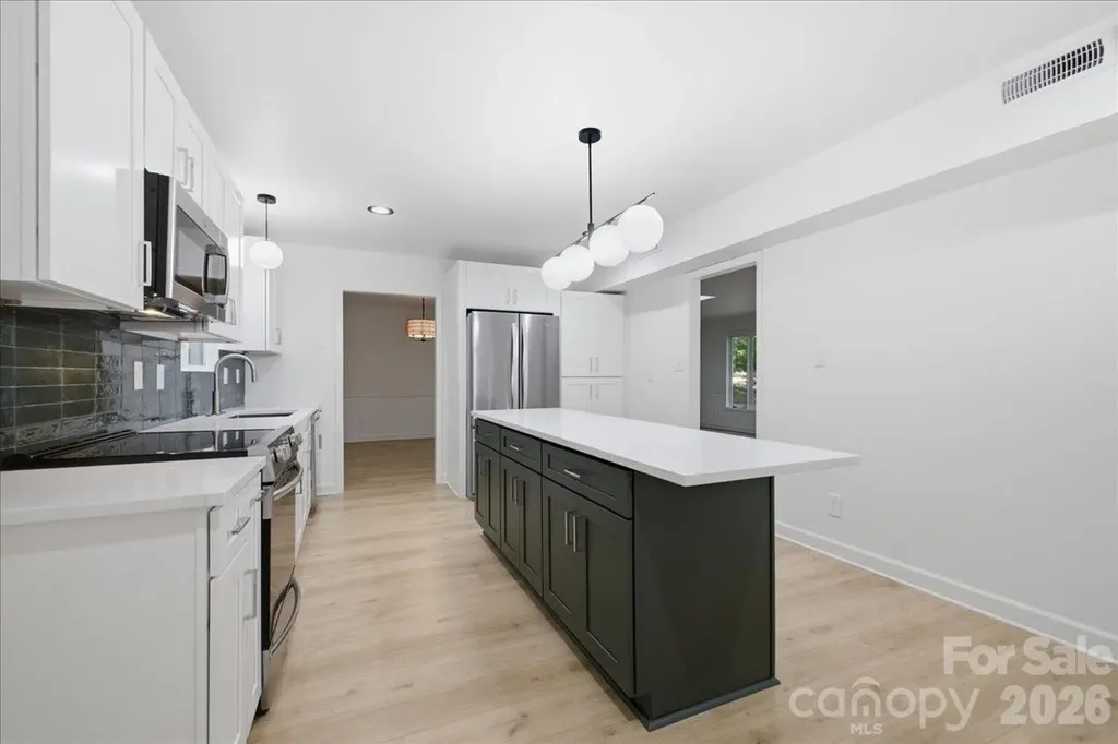 1107 Spring Fall Court Charlotte NC 28213