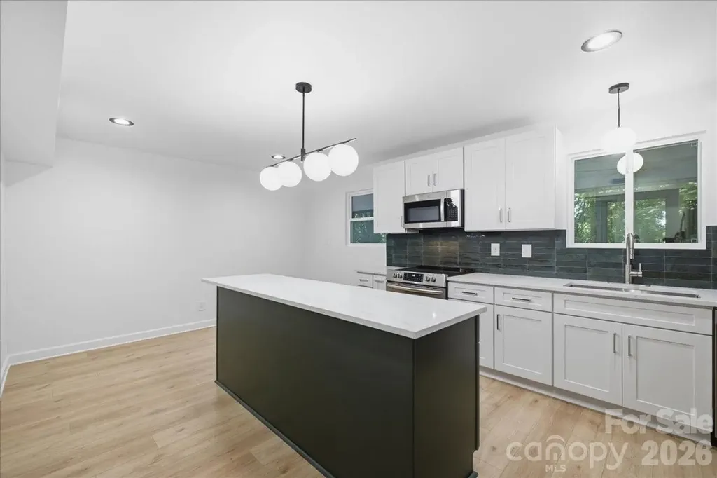 1107 Spring Fall Court Charlotte NC 28213