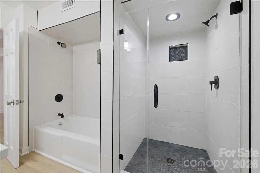1107 Spring Fall Court Charlotte NC 28213