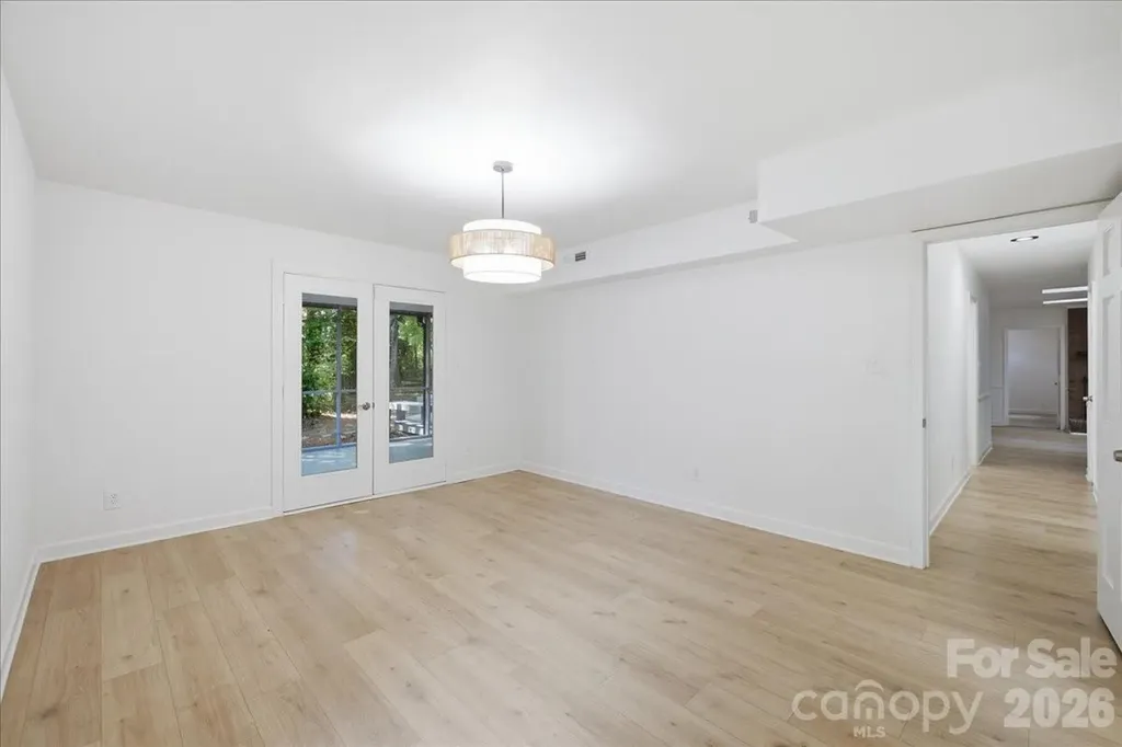 1107 Spring Fall Court Charlotte NC 28213