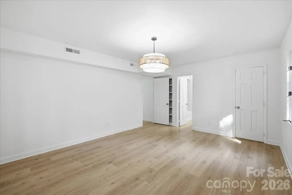 1107 Spring Fall Court Charlotte NC 28213
