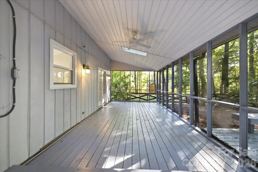 1107 Spring Fall Court Charlotte NC 28213
