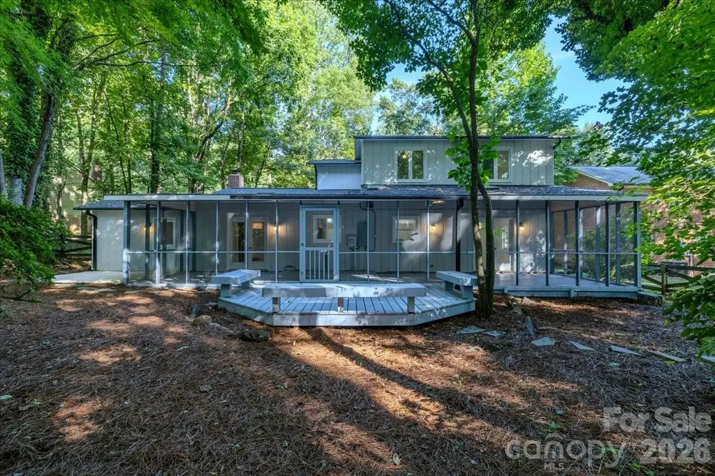 1107 Spring Fall Court Charlotte NC 28213