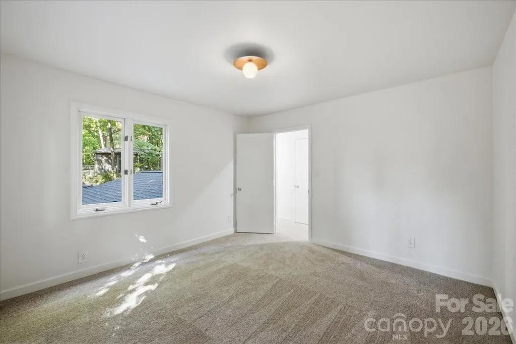 1107 Spring Fall Court Charlotte NC 28213