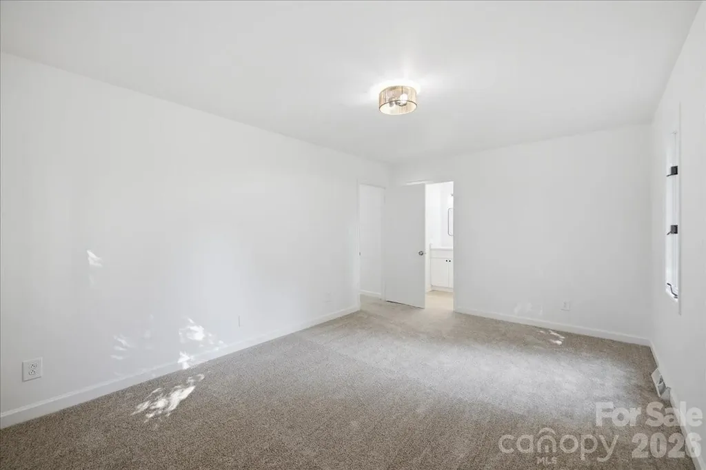 1107 Spring Fall Court Charlotte NC 28213