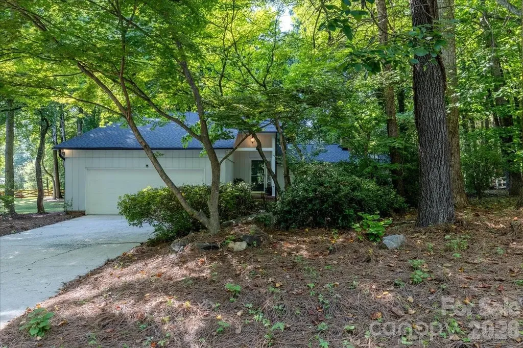 1107 Spring Fall Court Charlotte NC 28213