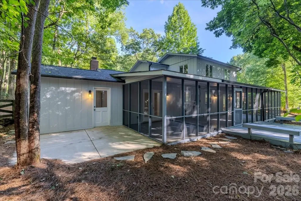 1107 Spring Fall Court Charlotte NC 28213