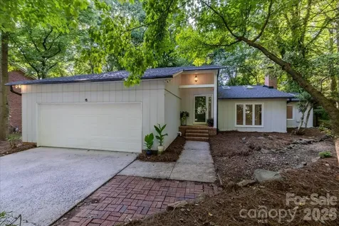 1107 Spring Fall Court Charlotte NC 28213