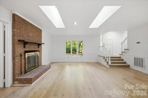 1107 Spring Fall Court Charlotte NC 28213
