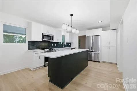 1107 Spring Fall Court Charlotte NC 28213