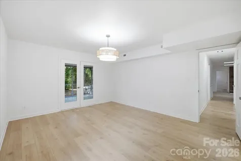 1107 Spring Fall Court Charlotte NC 28213