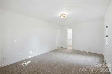 1107 Spring Fall Court Charlotte NC 28213
