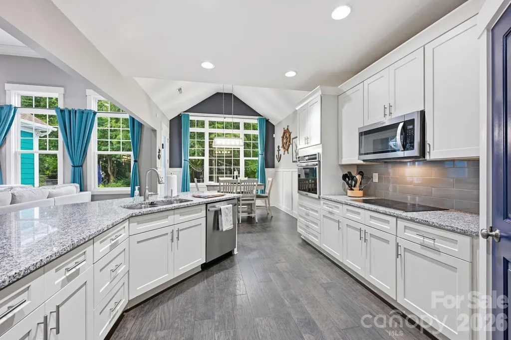6957 Pin Oaks Drive Denver NC 28037