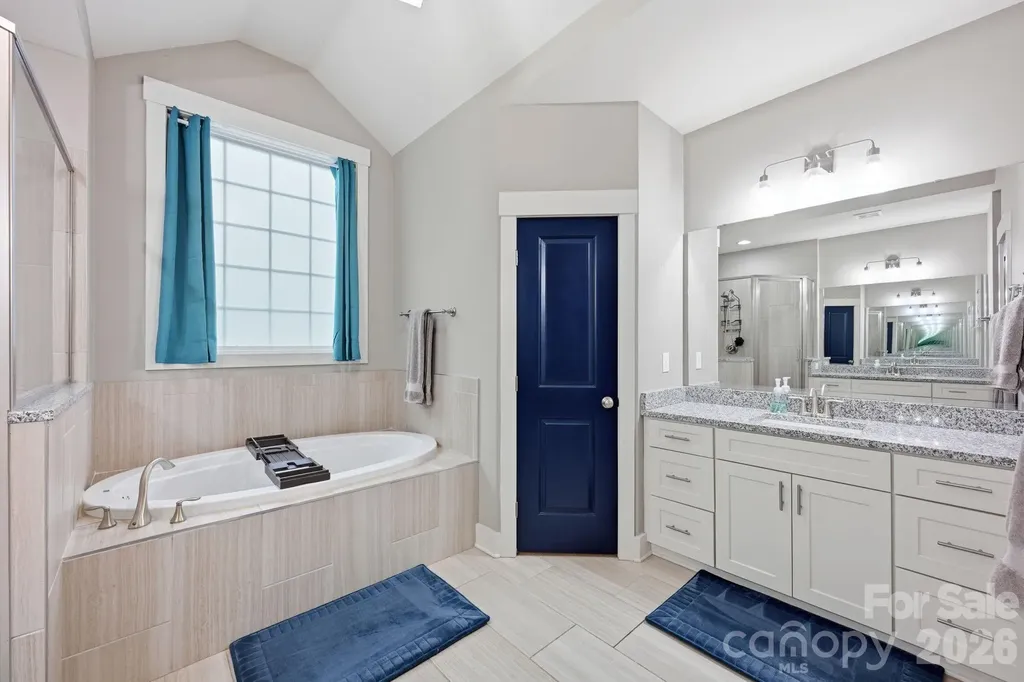 6957 Pin Oaks Drive Denver NC 28037