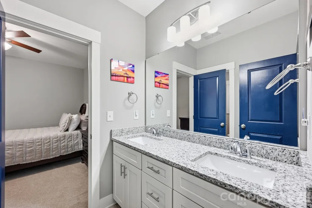 6957 Pin Oaks Drive Denver NC 28037