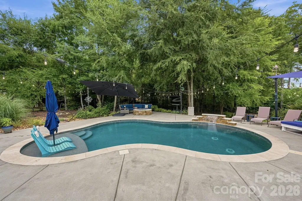 6957 Pin Oaks Drive Denver NC 28037
