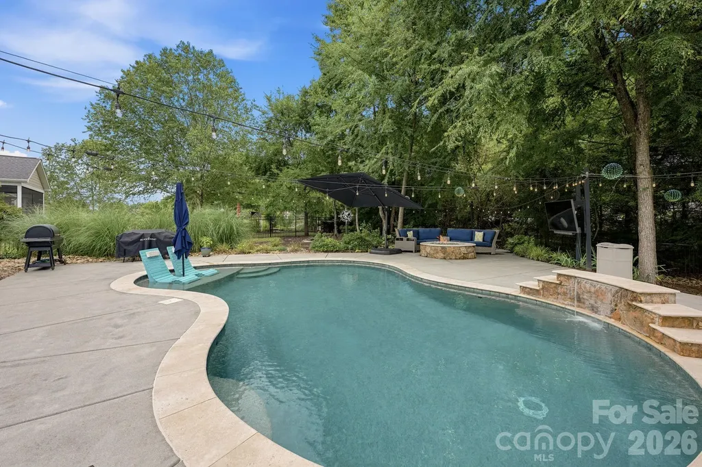 6957 Pin Oaks Drive Denver NC 28037