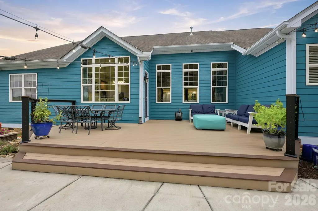 6957 Pin Oaks Drive Denver NC 28037