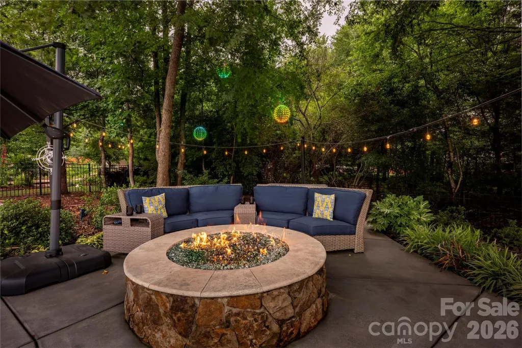 6957 Pin Oaks Drive Denver NC 28037