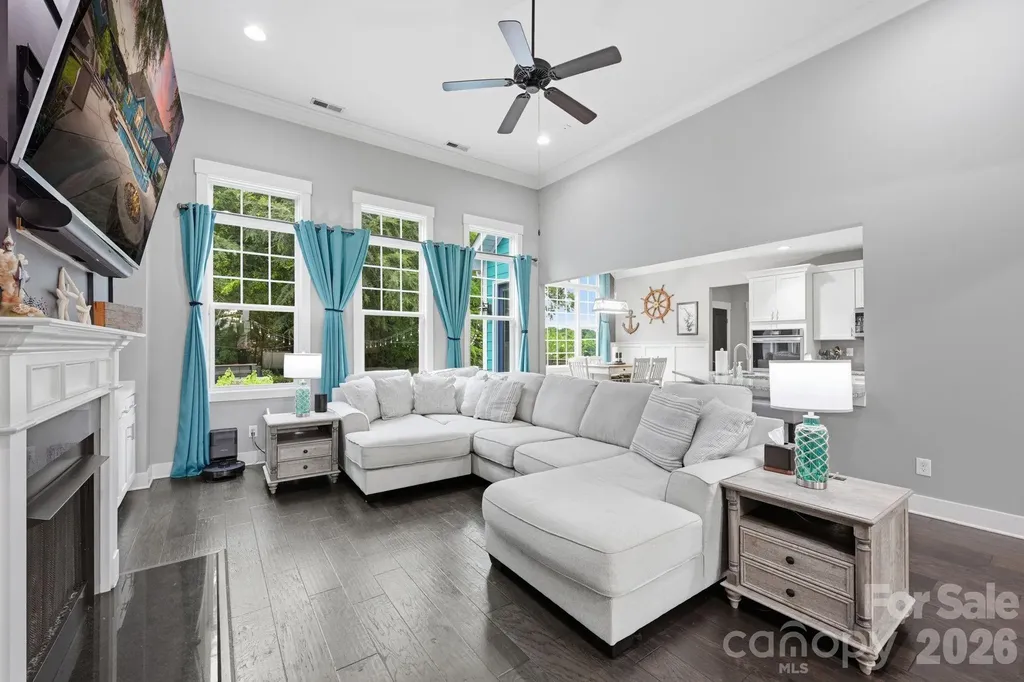 6957 Pin Oaks Drive Denver NC 28037