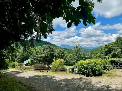 35 Flying Hawk Way Clyde NC 28721