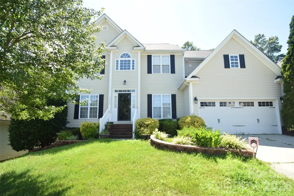 6629 Pattonsburg Drive Charlotte NC 28213