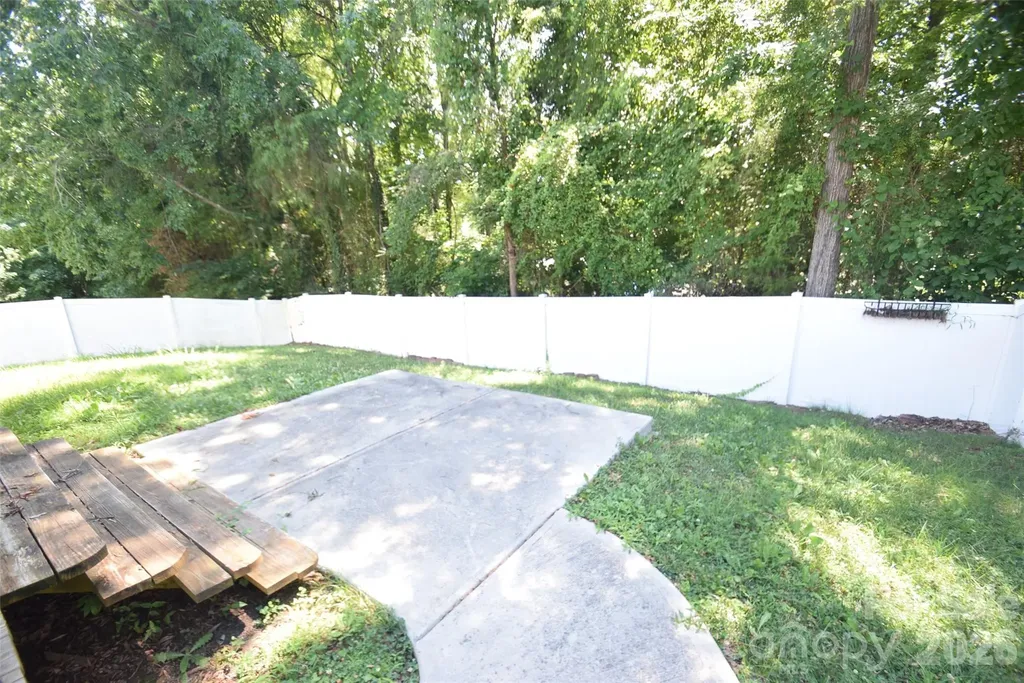 6629 Pattonsburg Drive Charlotte NC 28213