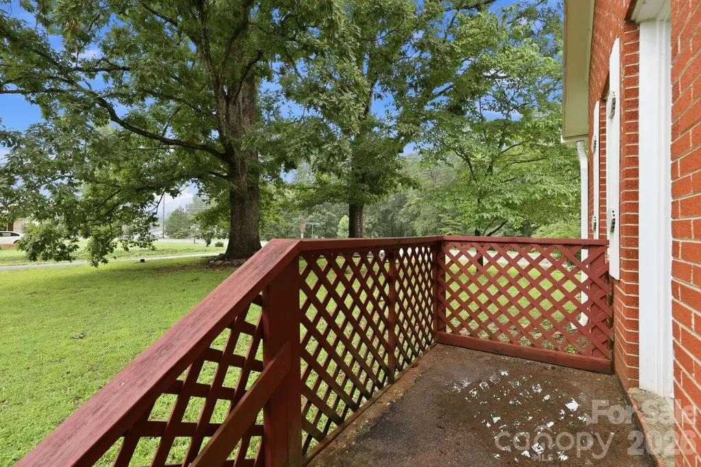 5418 Nix Creek Road Marion NC 28752