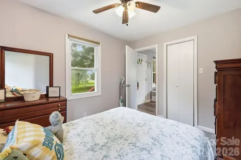 5418 Nix Creek Road Marion NC 28752