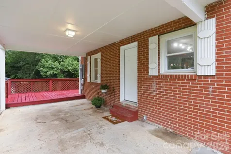 5418 Nix Creek Road Marion NC 28752