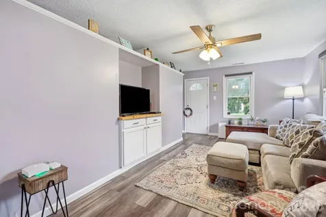 5418 Nix Creek Road Marion NC 28752